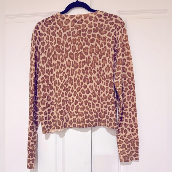 J.Crew Classic merino wool sweater in Leopard Print NWOT - Picture 4 of 6